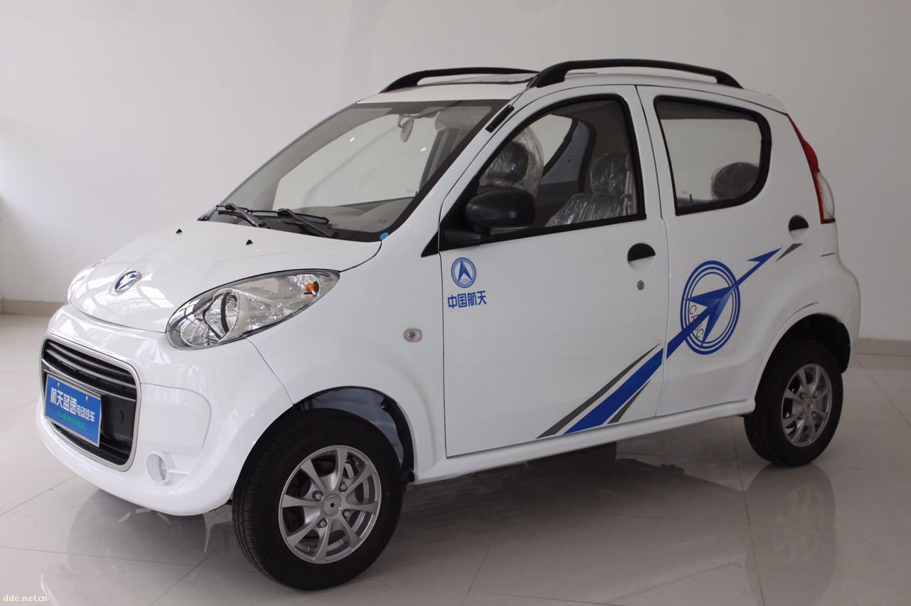 航天蓝速HT1电动汽车