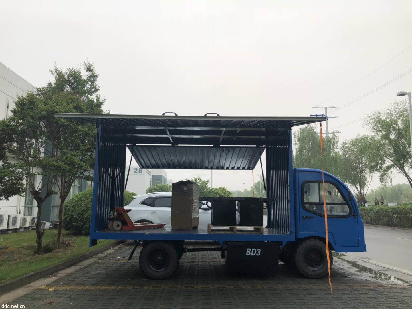 飞翼款电动厢式货车