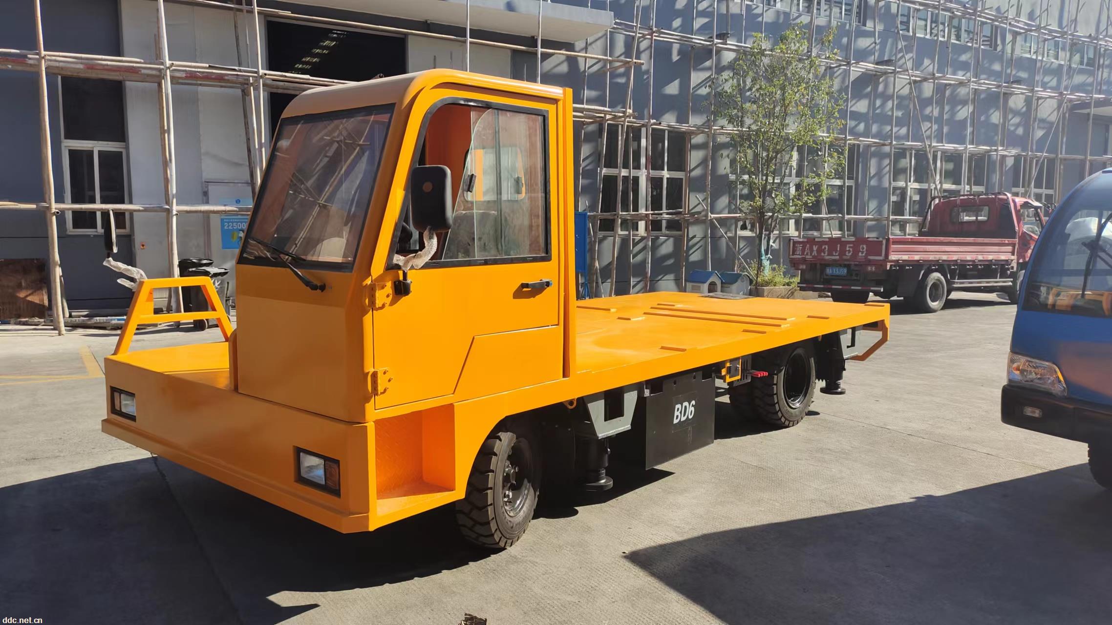 单边驾驶电动搬运车，电瓶货车平板车