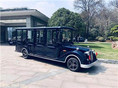 12座带门电动老爷车