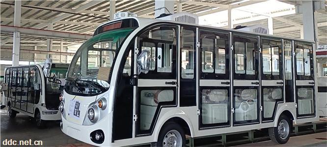 14座全封闭电动车带空调可以制热制冷