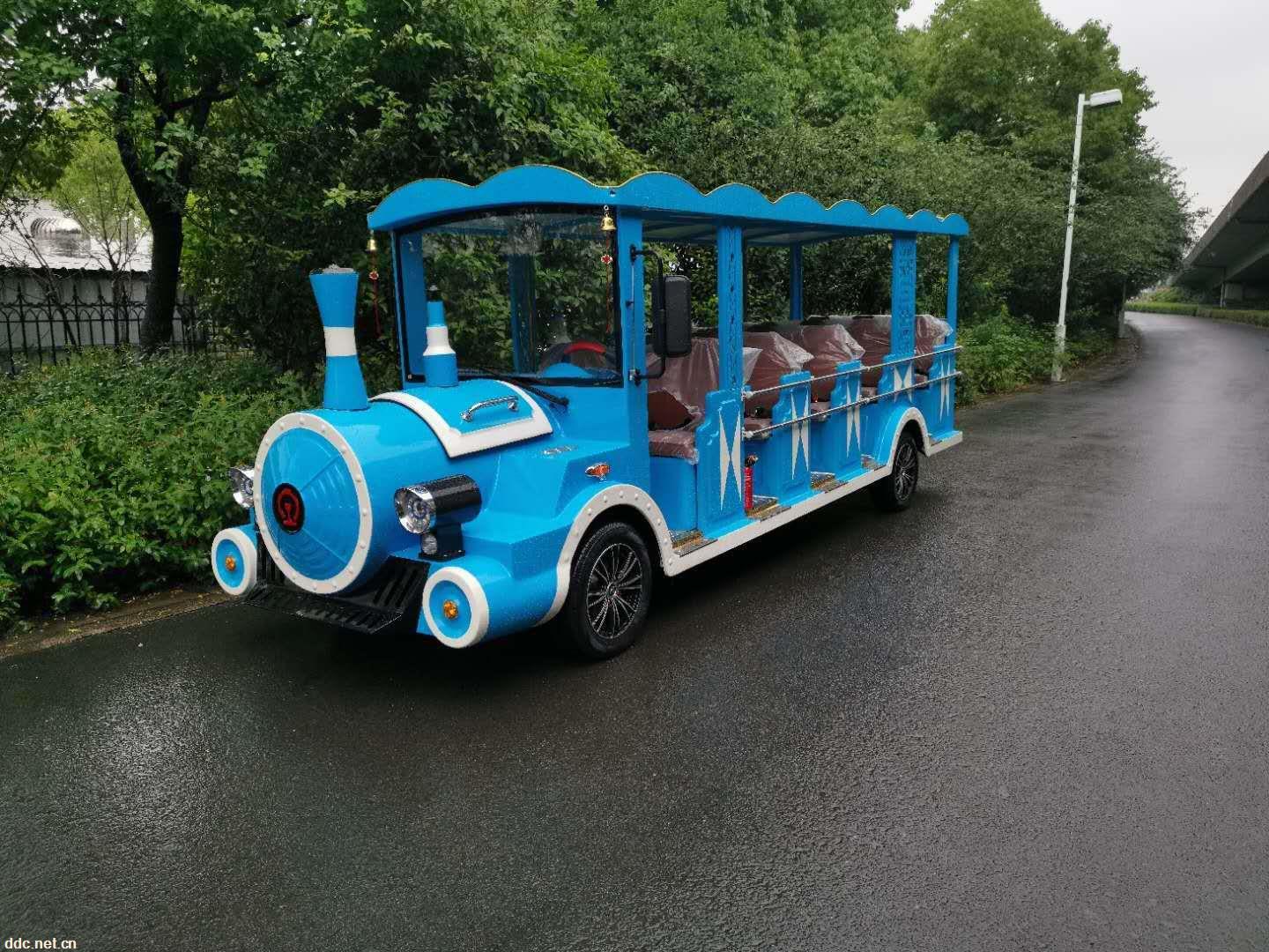 利凯士得小火车造型电动观光车