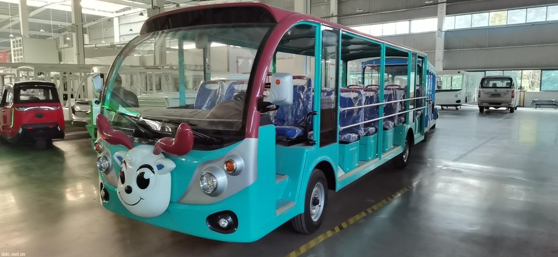 14座蓝色卡通旅游观光车、厂家个性化点哦观光车价格