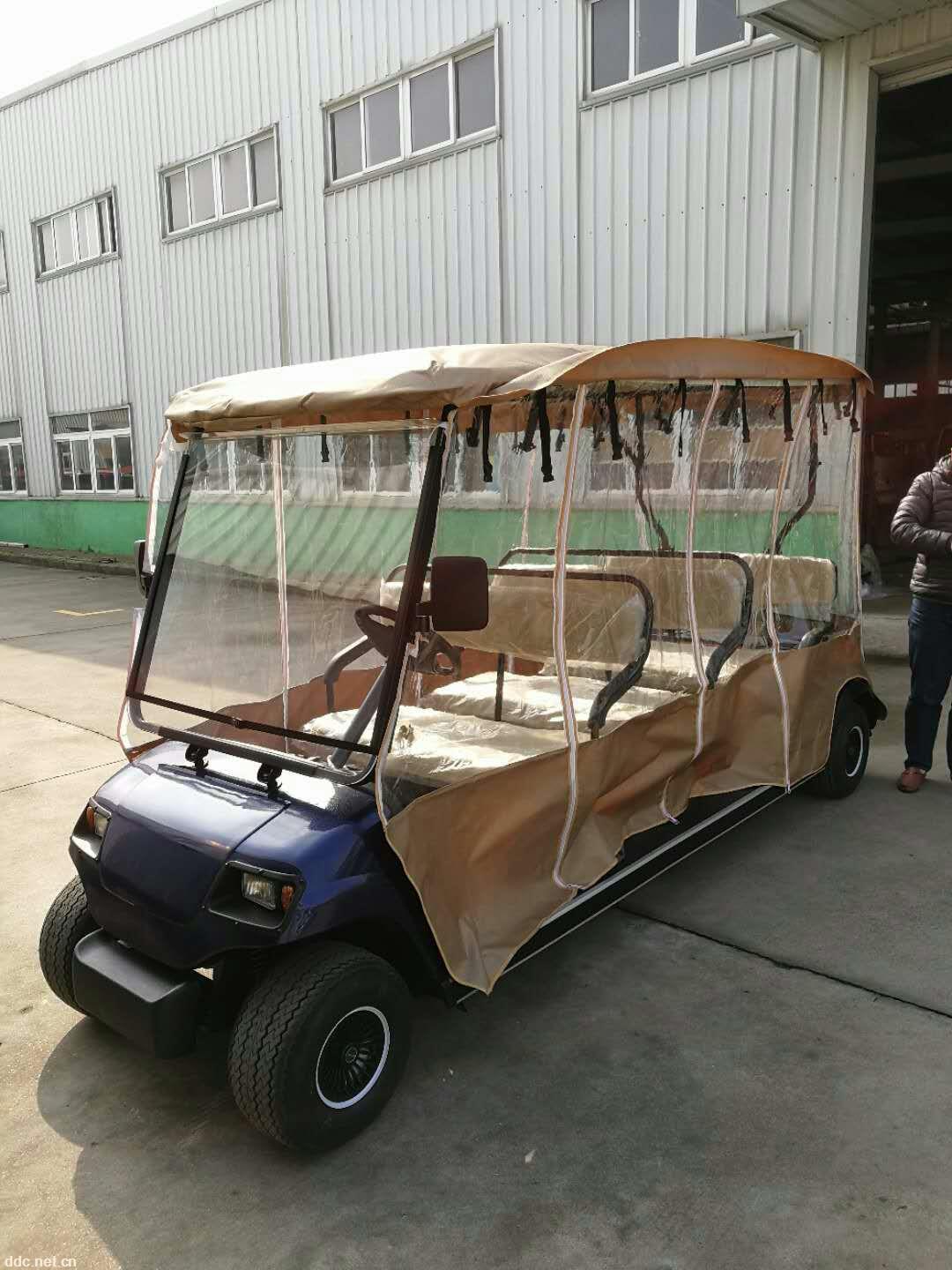八座高尔夫球车可加装雨帘