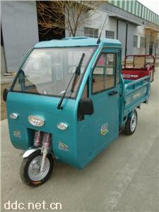 半封闭电动三轮车