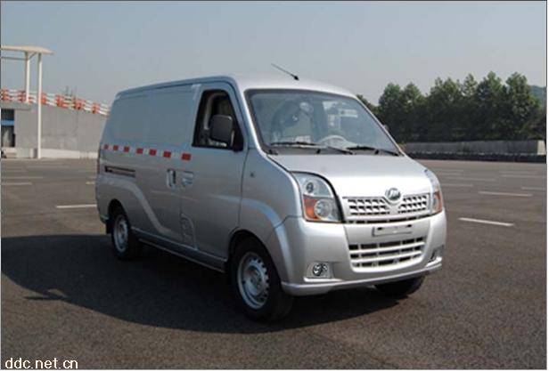 力帆电动汽车6401客车