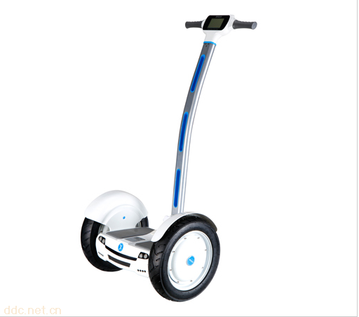 陆地巡洋舰电动平衡车