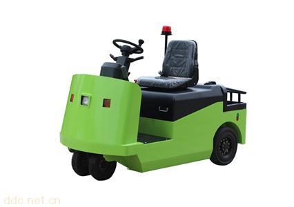 座驾式电动牵引车