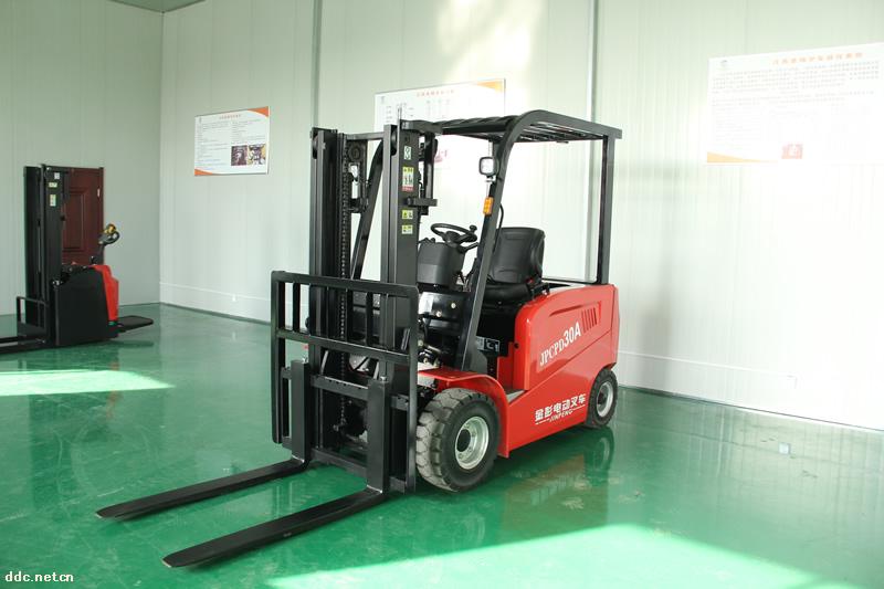 3.0吨平衡重式叉车