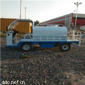 小型雾炮降尘喷水车
