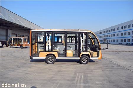 男国伦电动观光封闭车