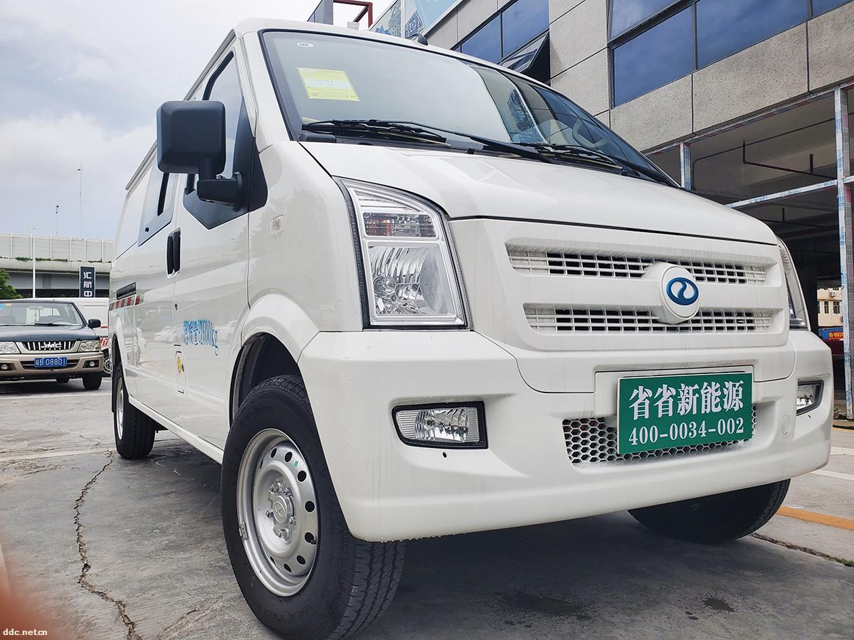 瑞驰EC35II电动面包车
